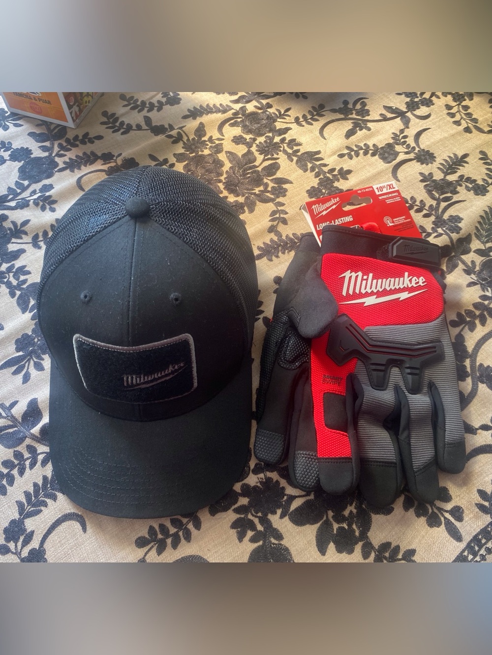 Men's Milwaukee Black Mesh hard cap and Red/Black Work Gloves Set